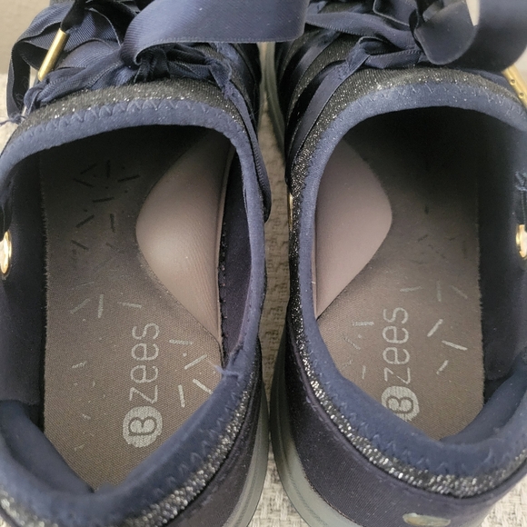 Bzees Women's Sparkle Navy Slipon Sneakers Sz 8.5 - Picture 11 of 12